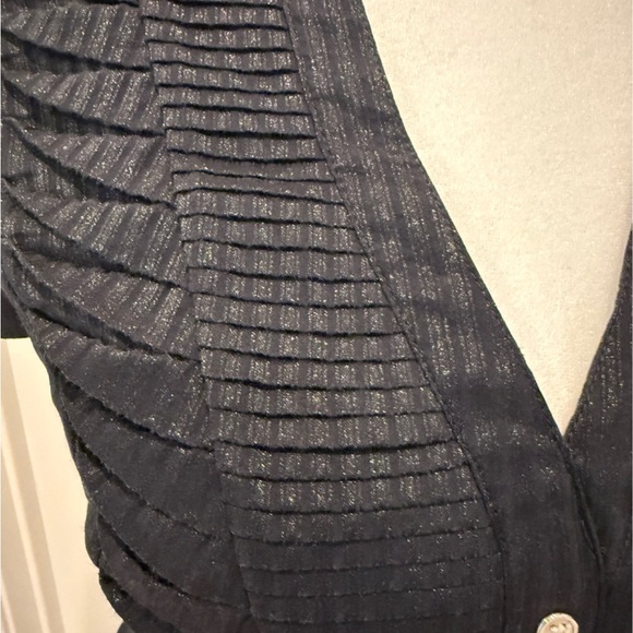 Express Black Button-Up Pleated Blouse with pockets, Large - Picture 2 of 9